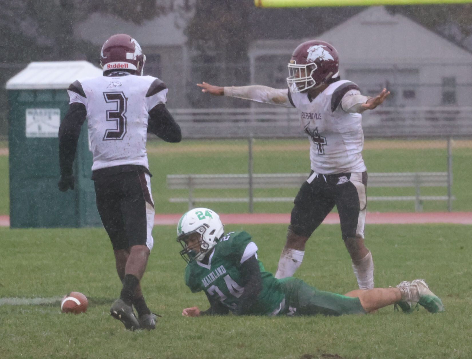 Pleasantville vs Mainland football